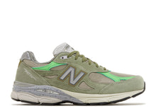 Load image into Gallery viewer, New Balance 990v3 Patta