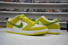 Load image into Gallery viewer, Nike SB Dunk Low Green Apple