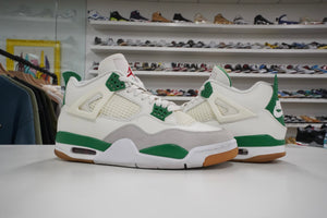 Air Jordan 4 Retro SB Pine Green