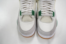 Load image into Gallery viewer, Air Jordan 4 Retro SB Pine Green