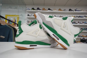 Air Jordan 4 Retro SB Pine Green