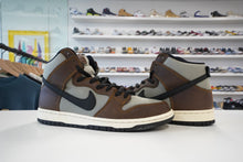 Load image into Gallery viewer, Nike SB Dunk High Baroque Brown