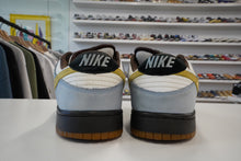 Load image into Gallery viewer, Nike SB Dunk Low Homer