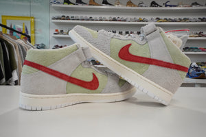 Nike SB Dunk Mid White Widow