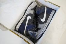 Load image into Gallery viewer, Nike SB Dunk High Un-Futuras