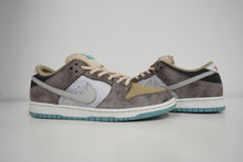 Load image into Gallery viewer, Nike SB Dunk Low Big Money Savings