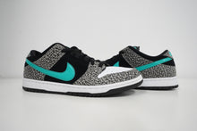 Load image into Gallery viewer, Nike SB Dunk Low Atmos