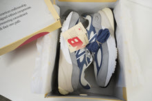 Load image into Gallery viewer, New Balance 990v6 Grey Day