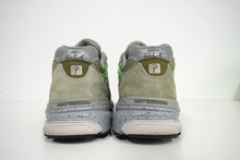 Load image into Gallery viewer, New Balance 990v3 Patta