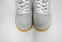 Load image into Gallery viewer, Nike SB Dunk Low Island Green Gum