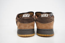 Load image into Gallery viewer, Nike SB Dunk Low Bison