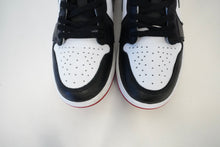 Load image into Gallery viewer, Air Jordan 1 Retro Low Black Toe (2023)