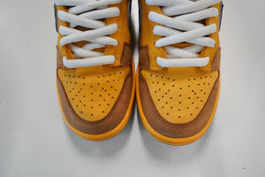 Nike SB Dunk Low Newcastle Brown Ale